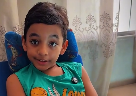 O pequeno Ian precisa da nossa ajuda. 